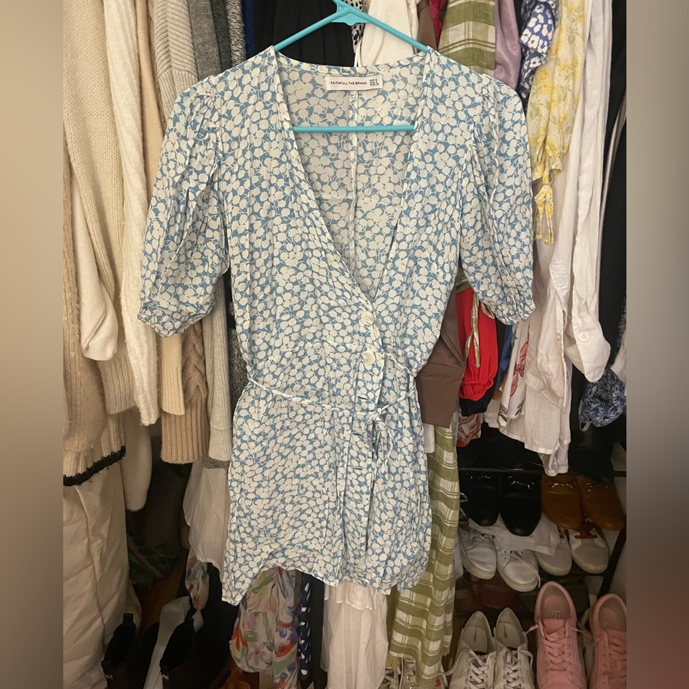 Perfect wrap dress with button details and tie on the waist